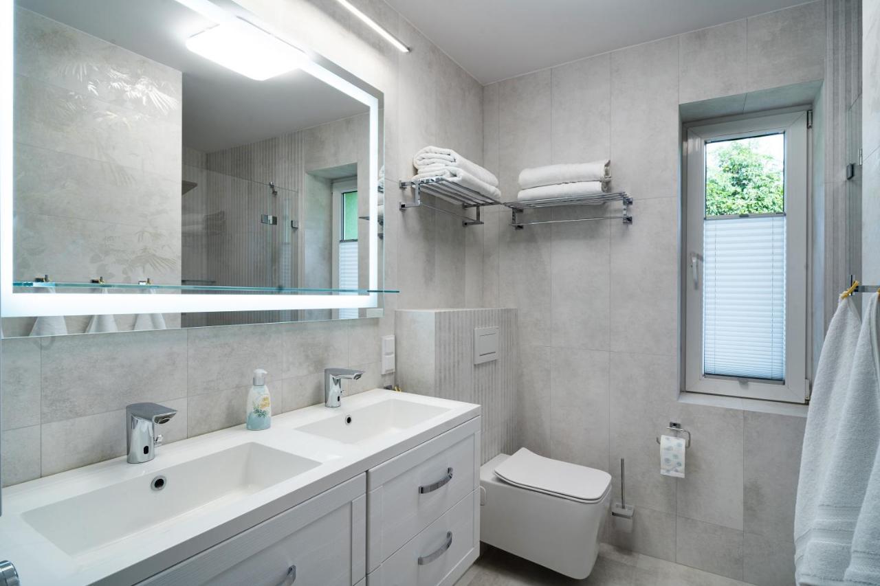 Apartament Zielony Przyladek Brwinow Luaran gambar
